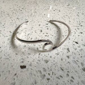 Pura Vida Wave Cuff Bracelet 🌊